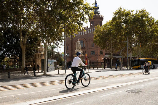 Descubriendo Barcelona en bicicleta eléctrica: guía para principiantes