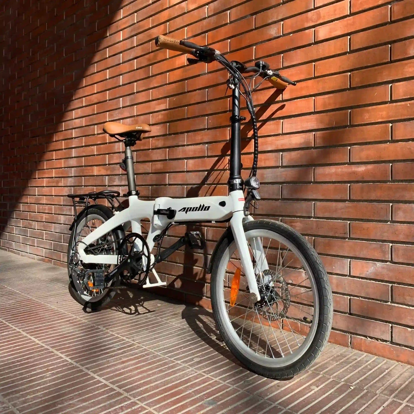 Bicicleta eléctrica Apollo B52 plegable
